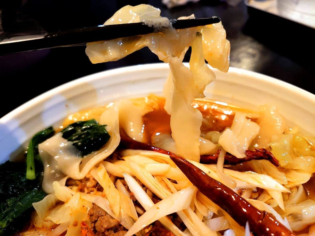 真味_刀削麺麺リフト
