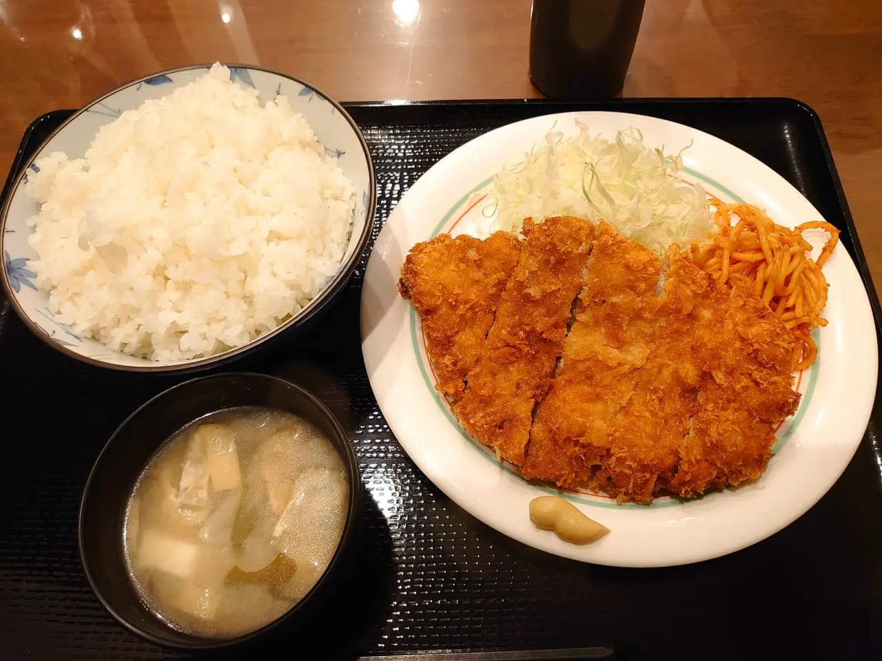 ホワイトハウス_ロースカツ定食