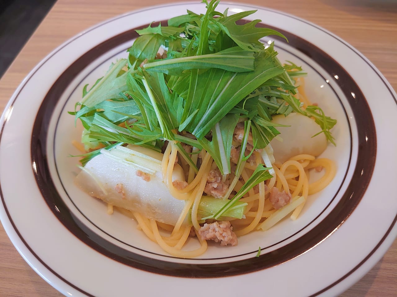 ふくろう_鶏ひき肉と水菜パスタ