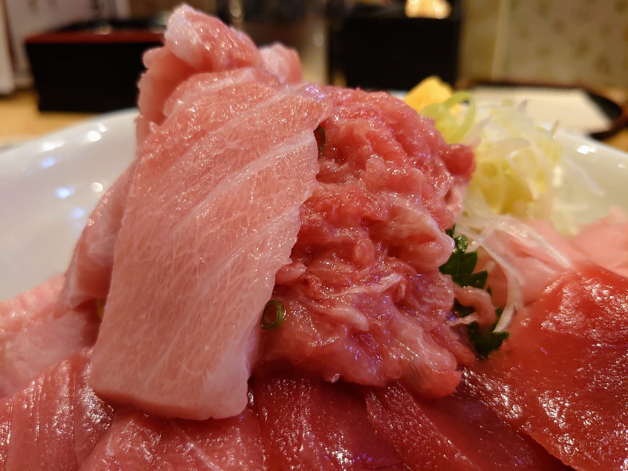 篭の鳥_本マグロ５種丼４