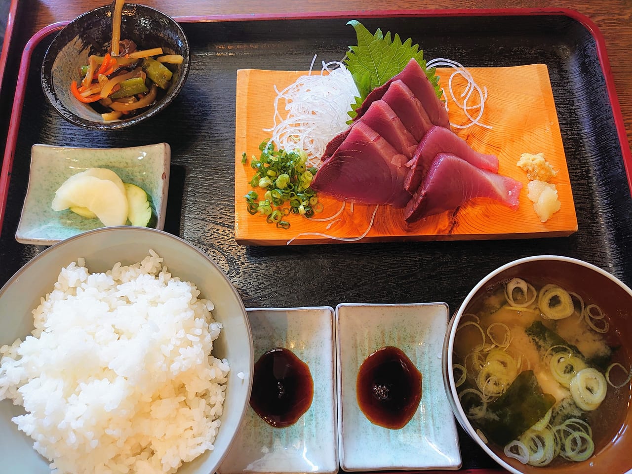 大の家_かつお刺定食