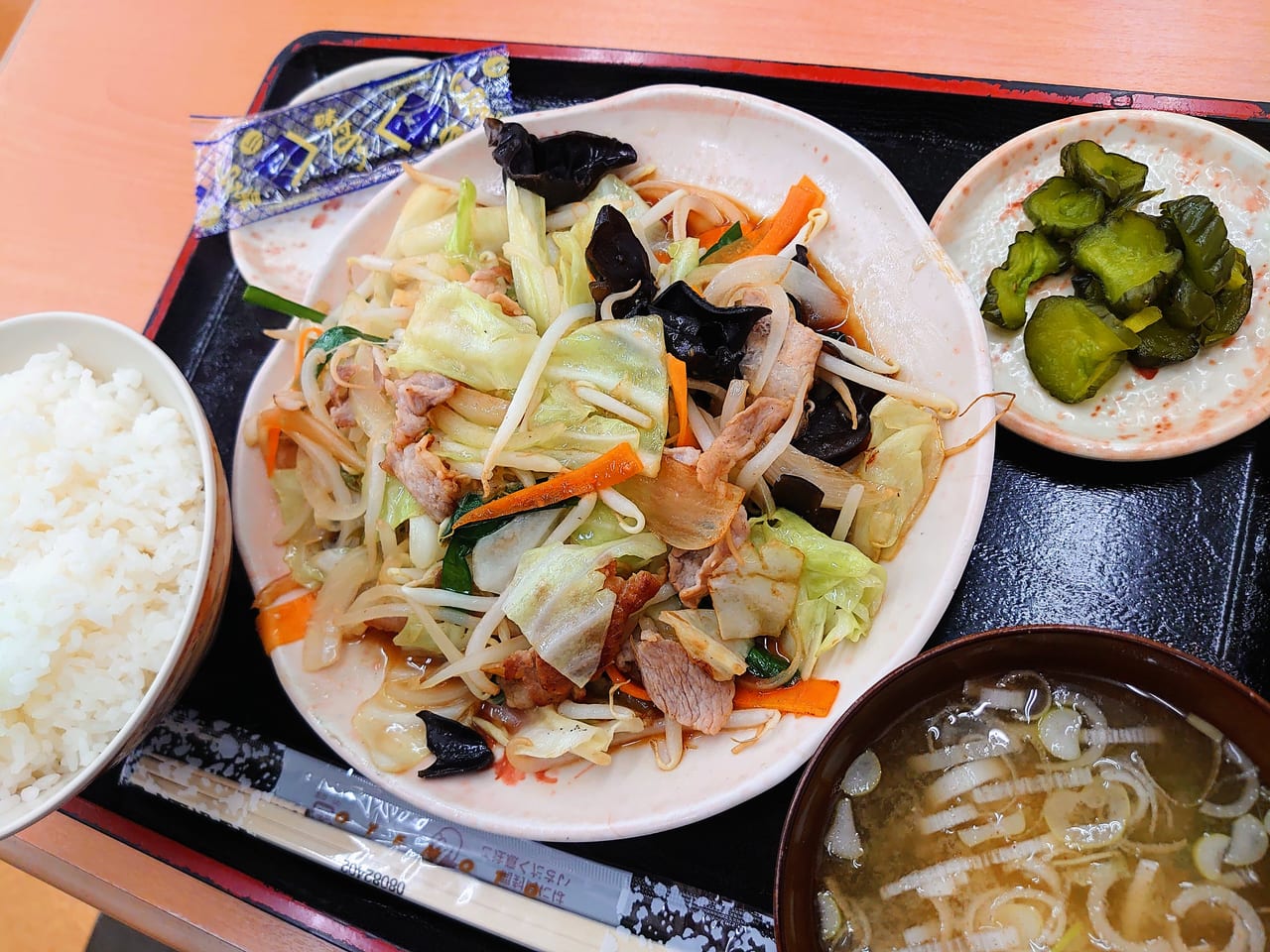 ゆにろーず_肉野菜炒め定食