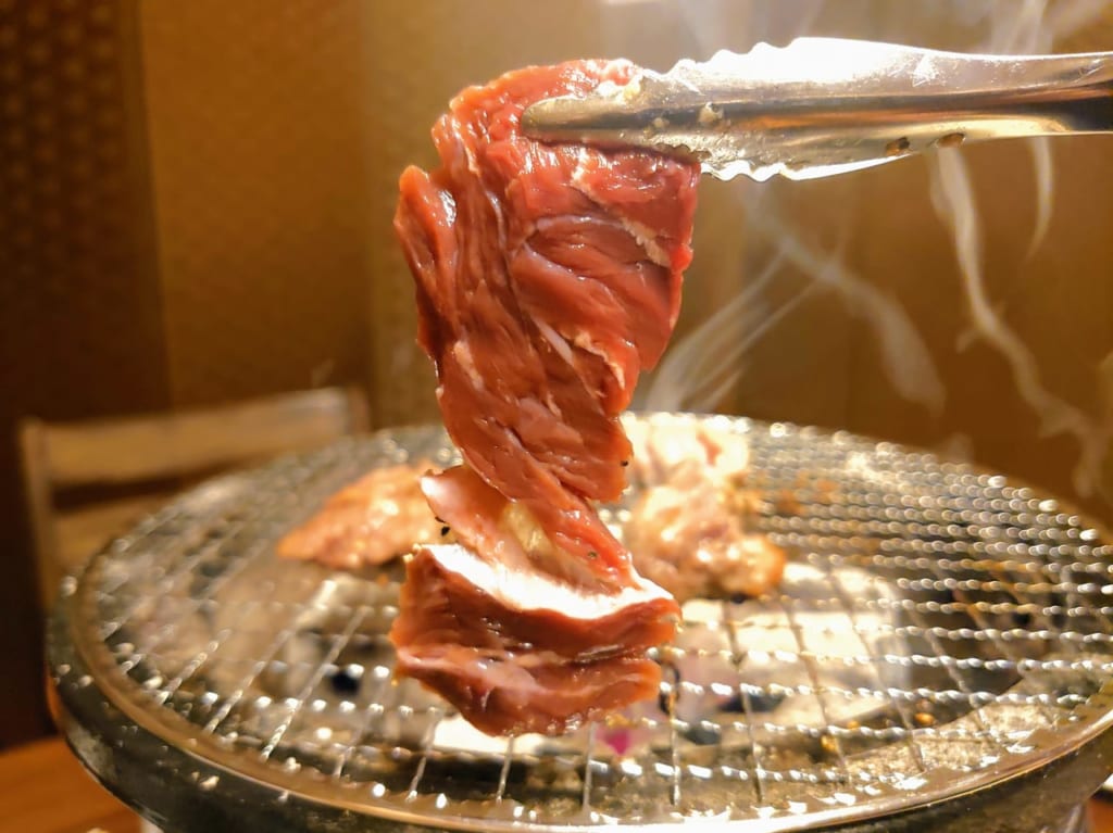 ほるもん焼き焼き_赤身焼く