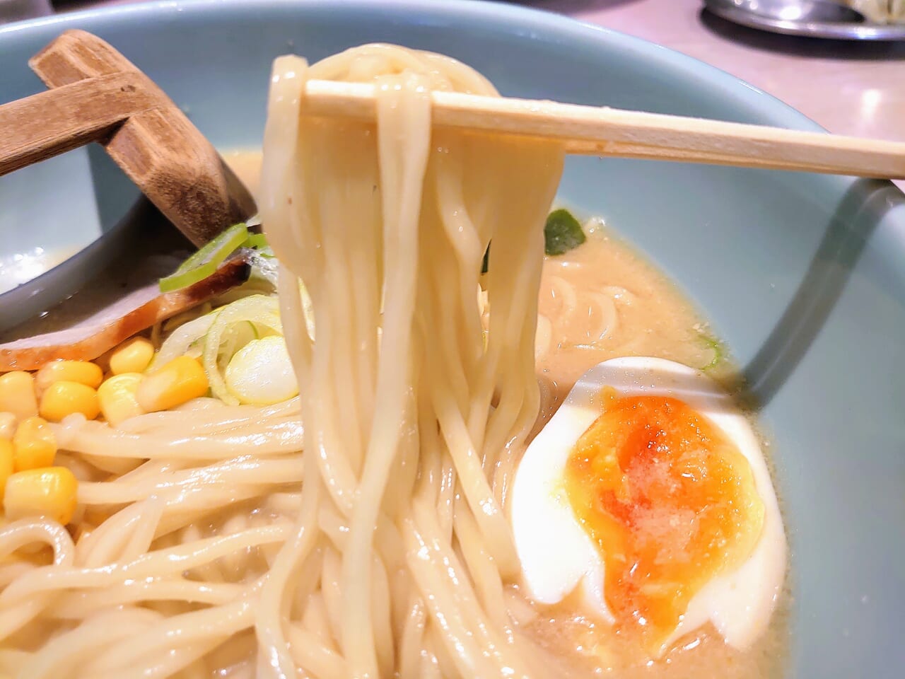 岩間らーめん_麺リフト