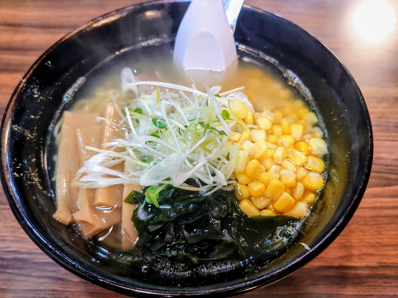 ひまわりラーメン_ラーメン塩１