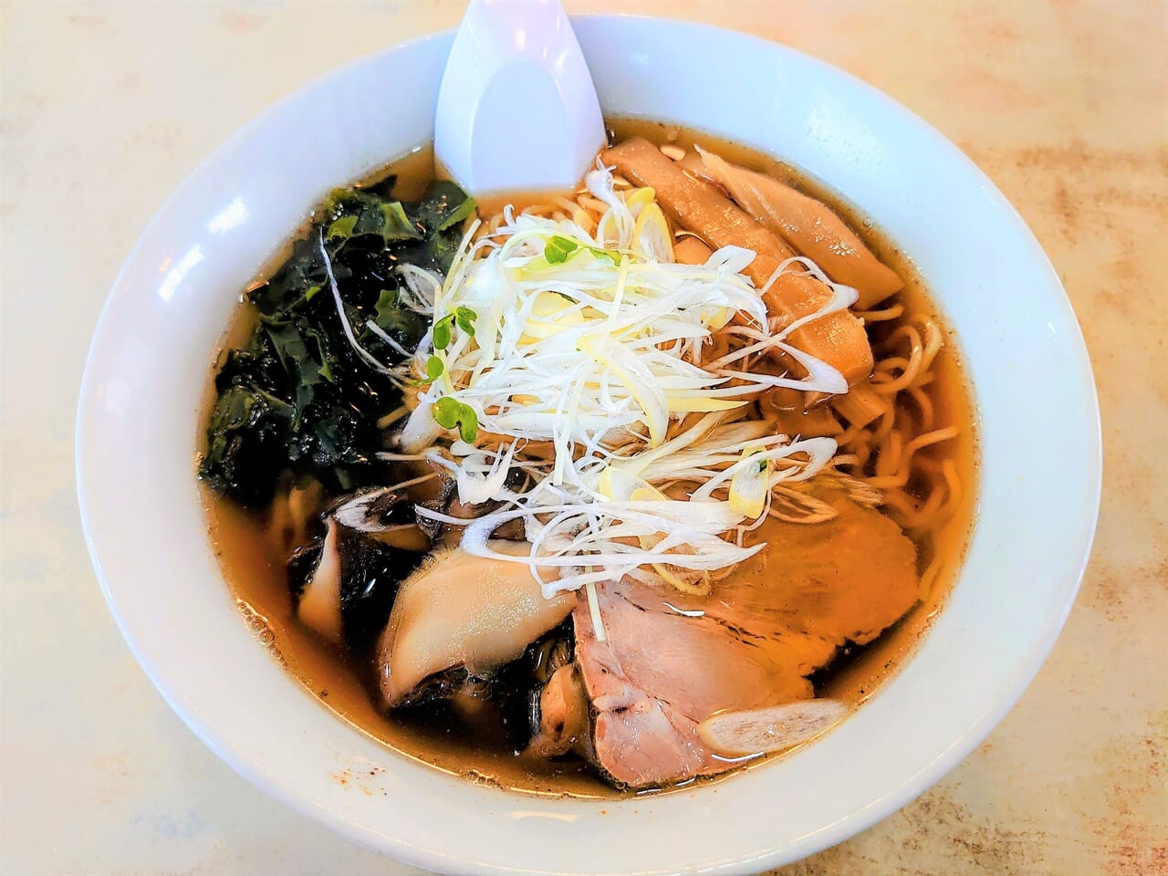 ひまわりラーメン_ラーメン醤油１