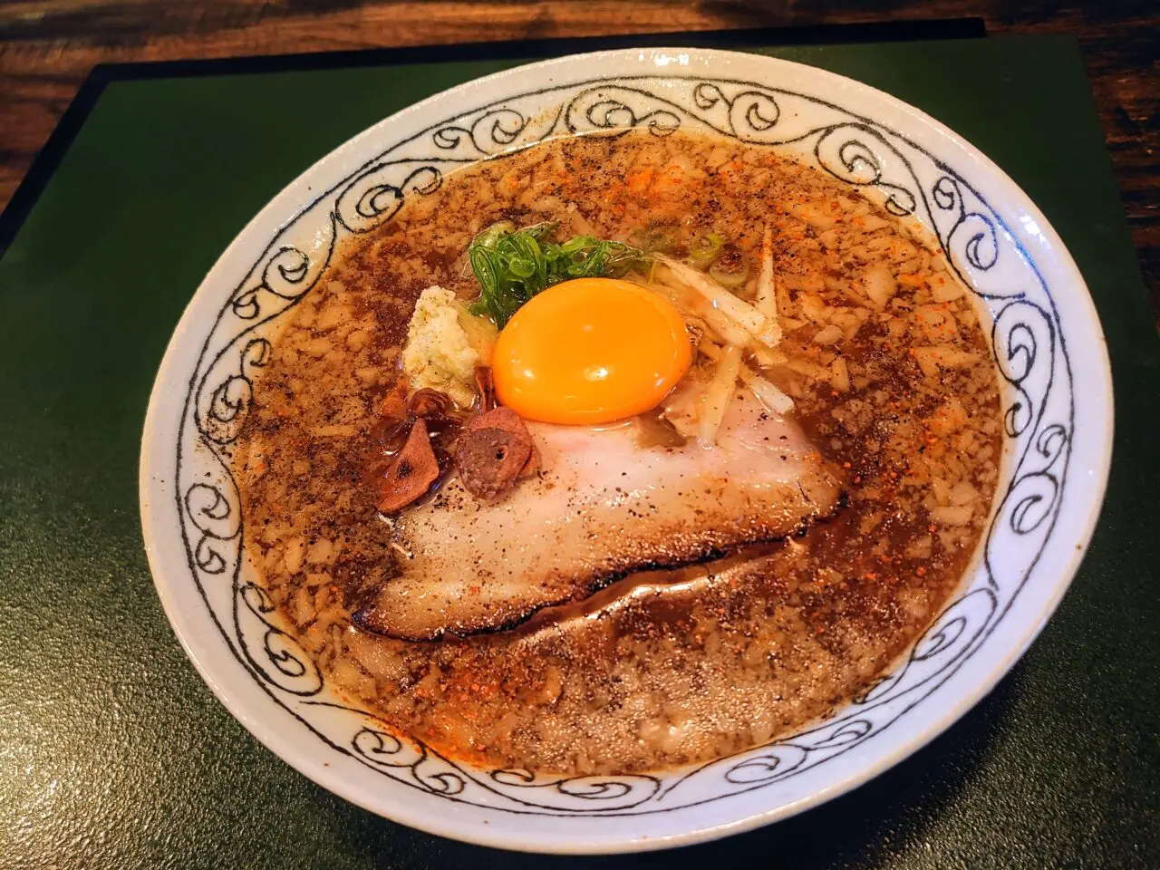 むべ2024年12月_ガーリック醤油ラーメン１