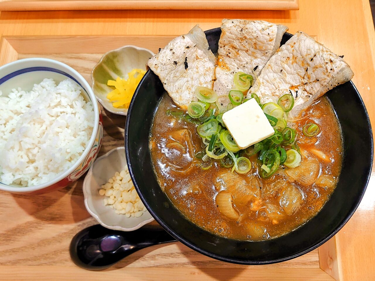 カルビ丼あらた_カレーうどん１