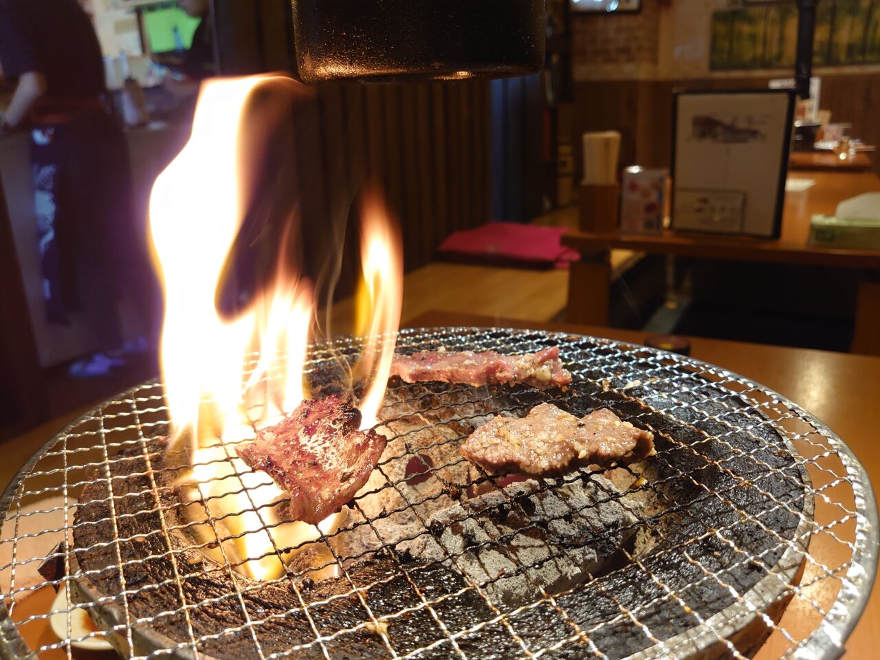 聖幸ランチ_肉焼く３