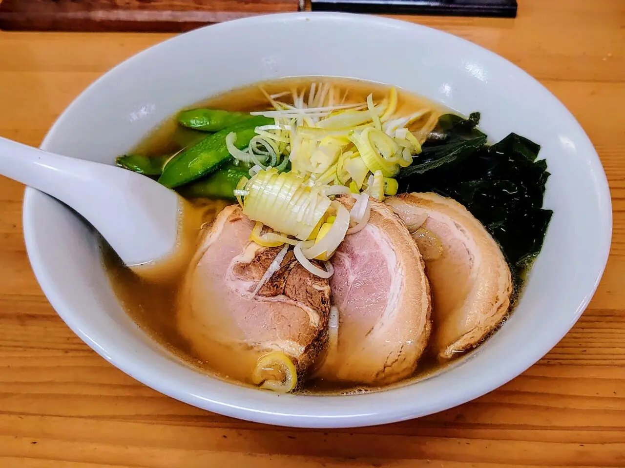 ラーメンすずき_ネギチャーシューメン