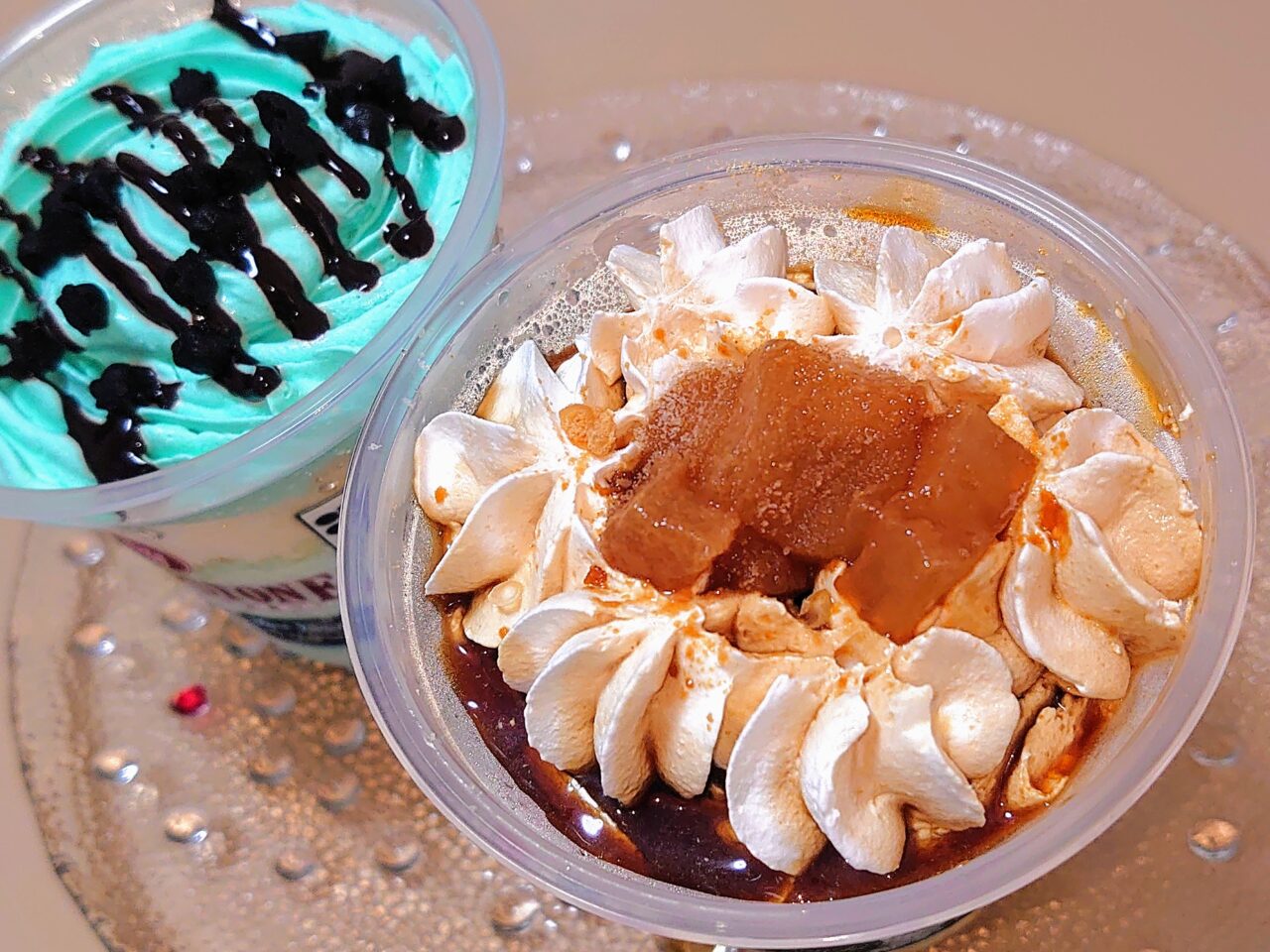 コールドストーン自販機_アイス食べる３