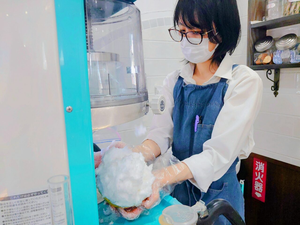 紫苑かき氷2025_かき氷作成２