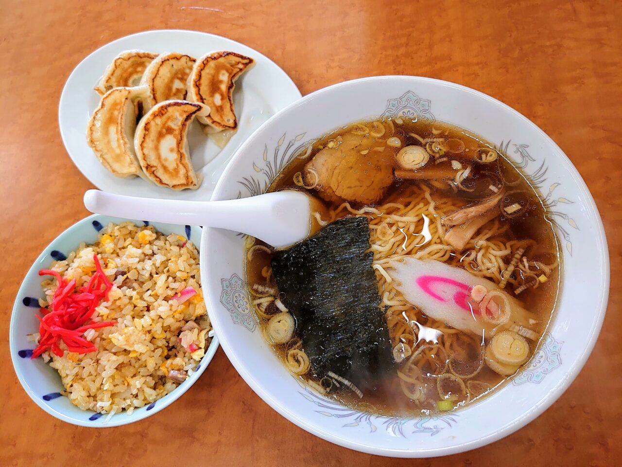 喜楽2025_半チャンラーメンと餃子