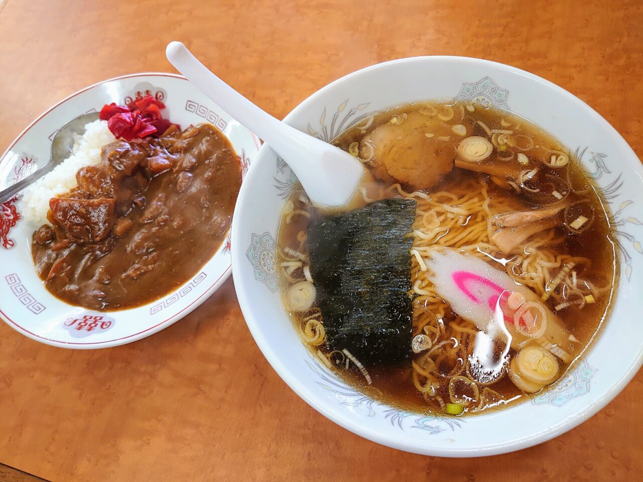 喜楽2025_半カレーラーメン