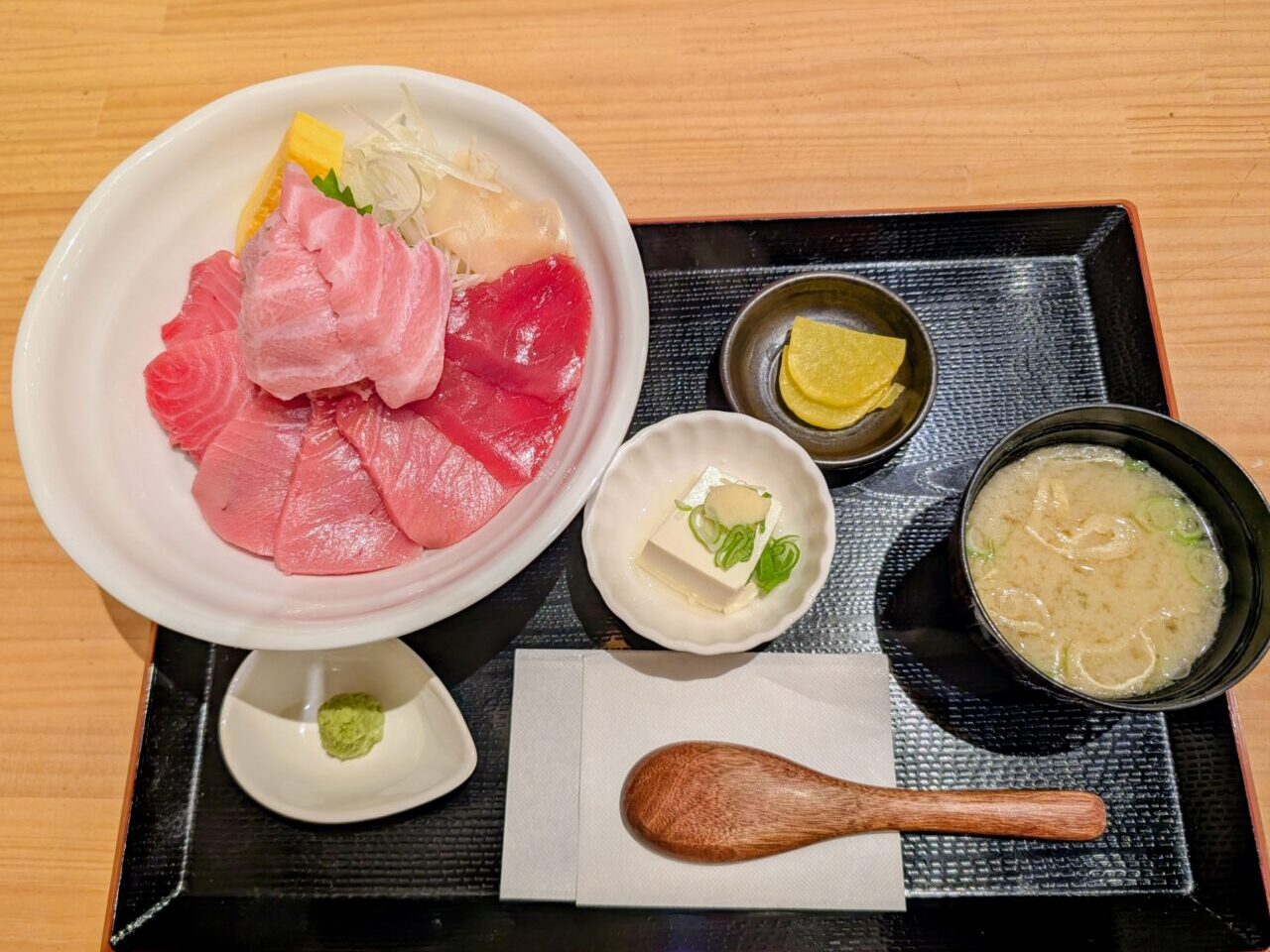 篭の鳥ディナー2025_本マグロ丼１