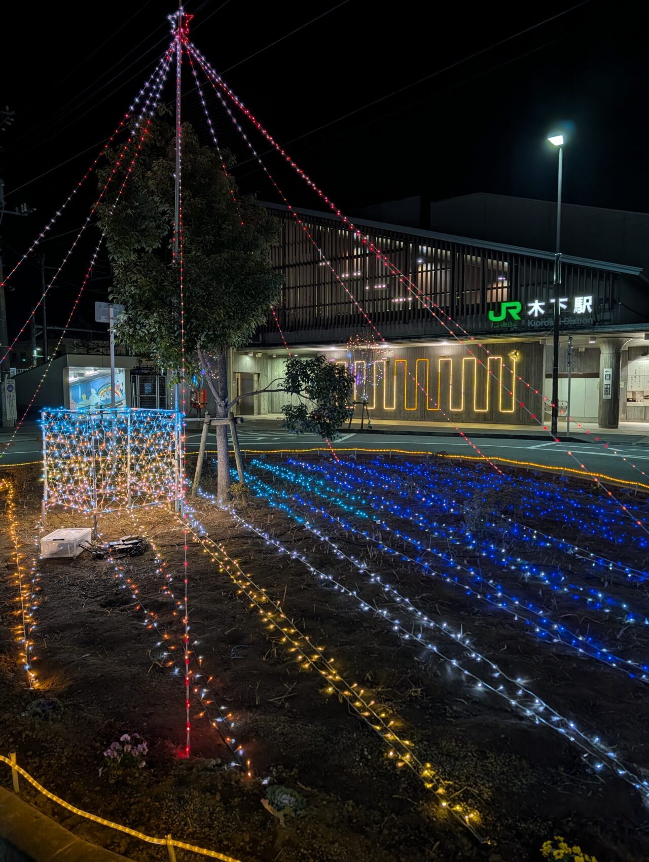 きおろし冬の光物語2025_北口３