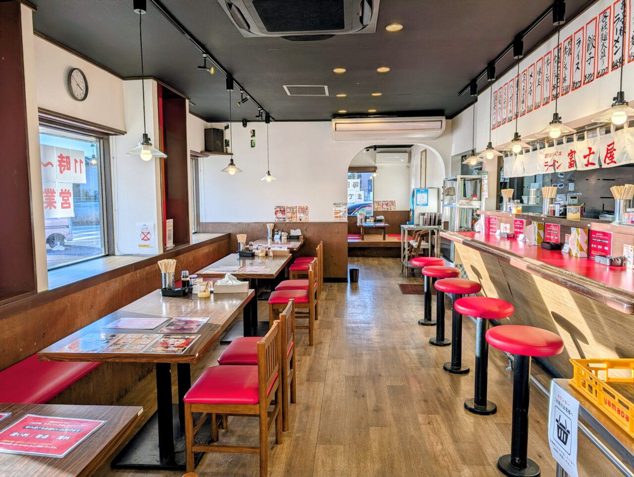ラーメン富士屋白井_内観１
