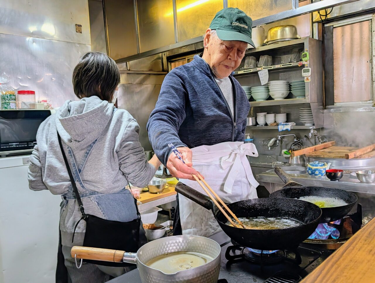 中華萬盛庵オープン_厨房１