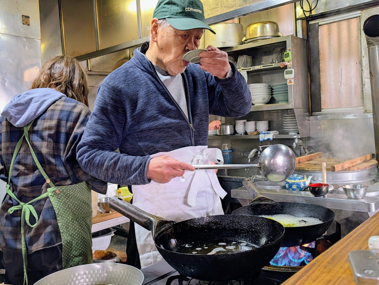 中華萬盛庵オープン_厨房３