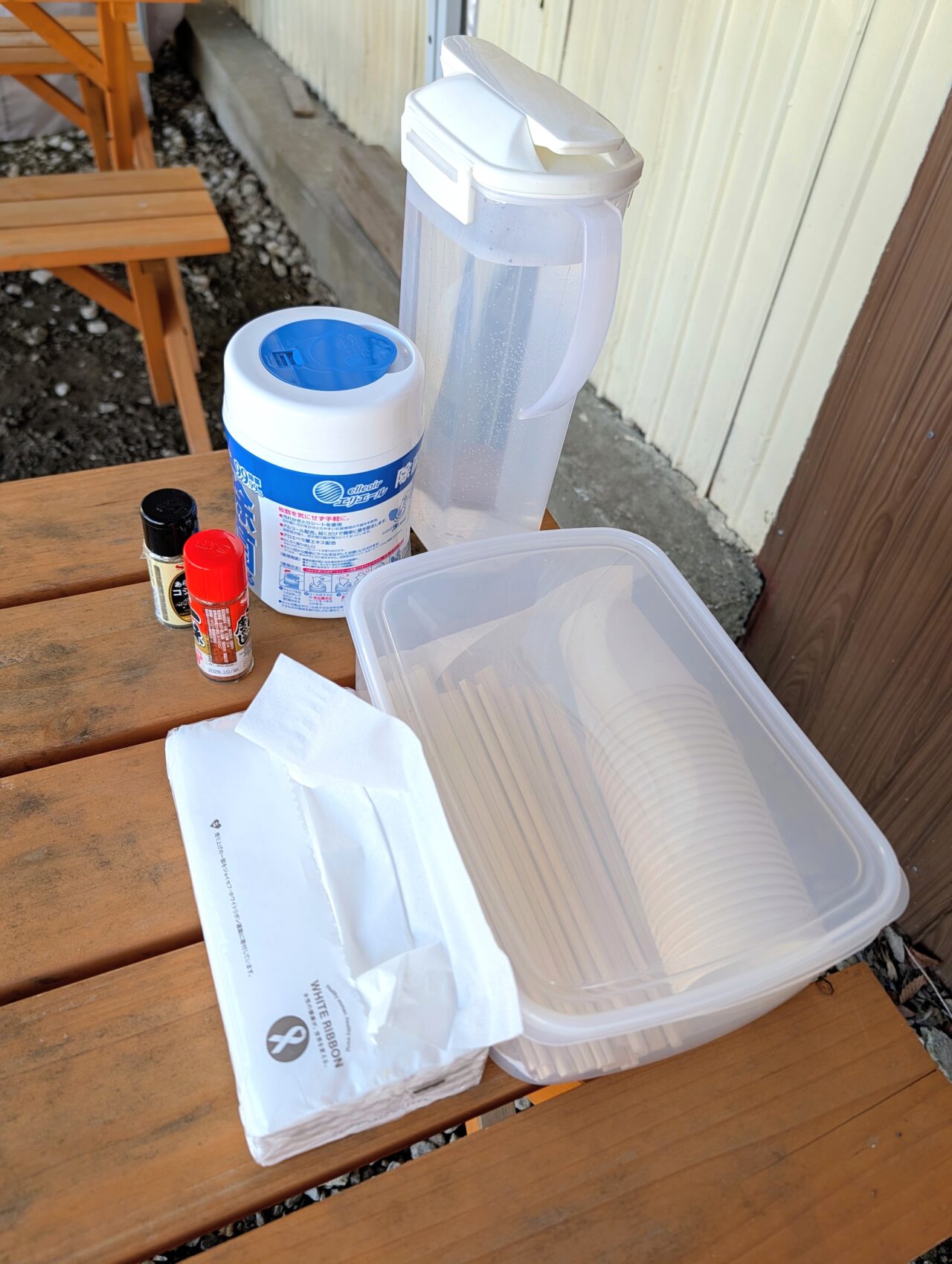 つる縁オープン_備品