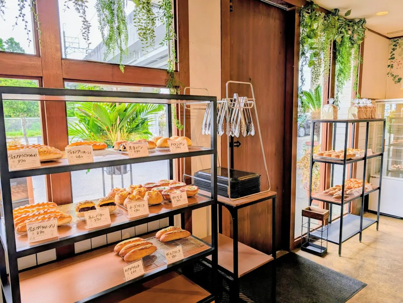 アミュゾンオープン_内観２