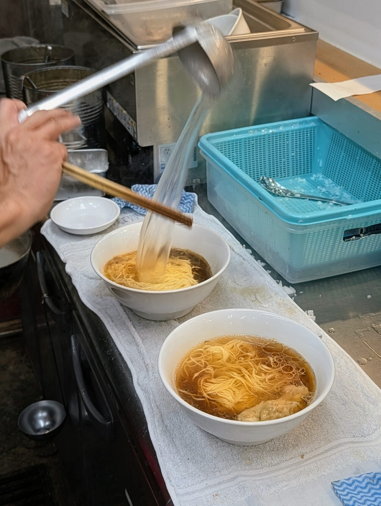ラーメンたか木屋白井店_作っているところ２