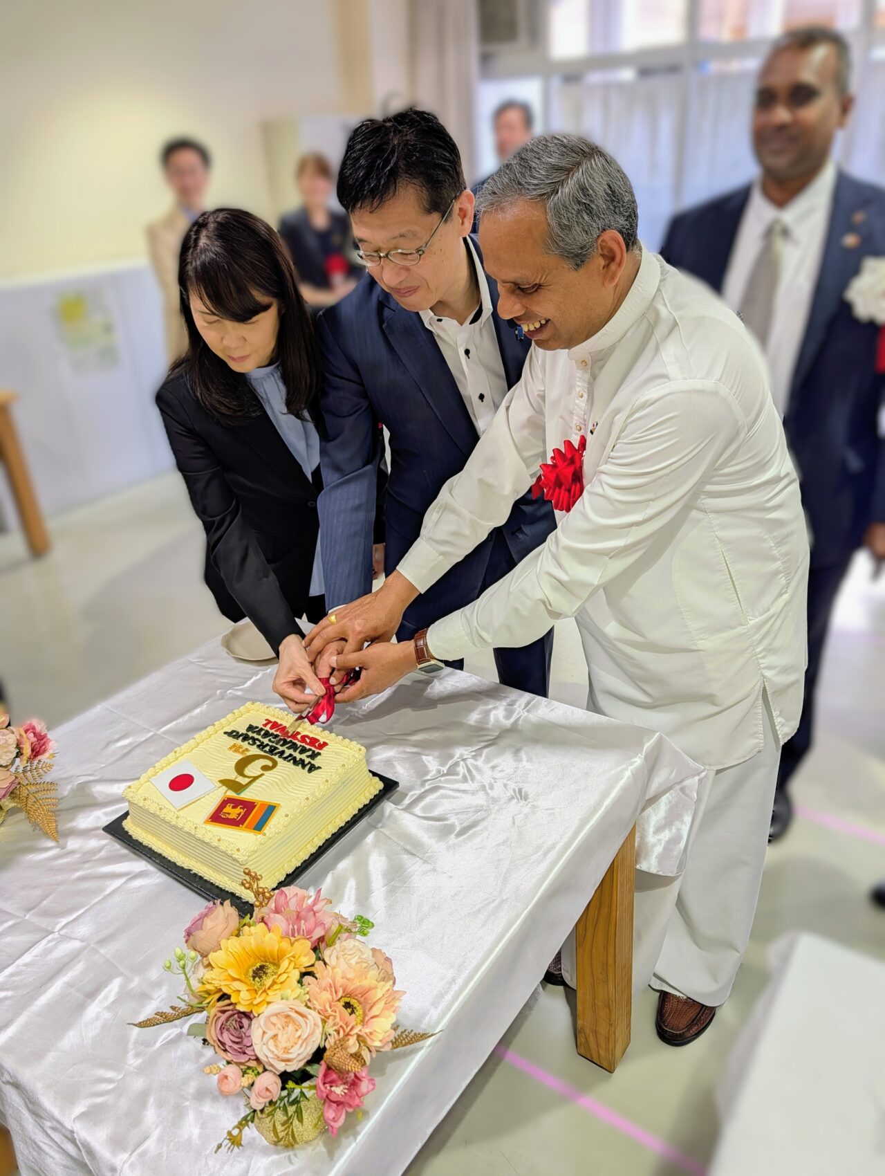 スリランカフェスティバル2026初日_ケーキカット